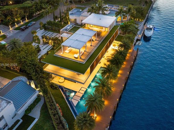 13390 Biscayne Bay Dr, North Miami FL 33181