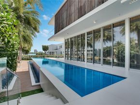 13390 Biscayne Bay Dr, North Miami FL 33181