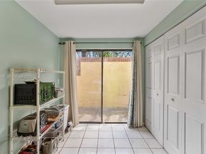 4713 N Pine Island Rd, Sunrise FL 33351