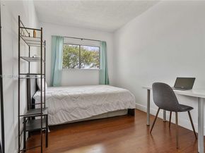 4713 N Pine Island Rd, Sunrise FL 33351