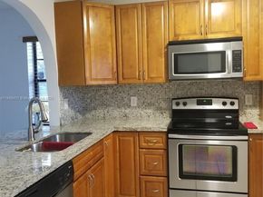17298 NW 60th Ct, Hialeah FL 33015