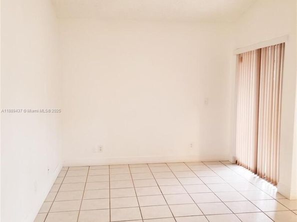 17298 NW 60th Ct, Hialeah FL 33015