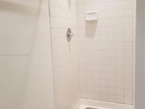 17298 NW 60th Ct, Hialeah FL 33015