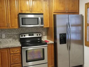 17298 NW 60th Ct, Hialeah FL 33015