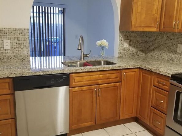 17298 NW 60th Ct, Hialeah FL 33015