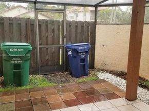 17298 NW 60th Ct, Hialeah FL 33015