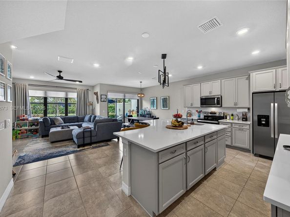 4409 W Appleton Cir W, Oakland Park FL 33309