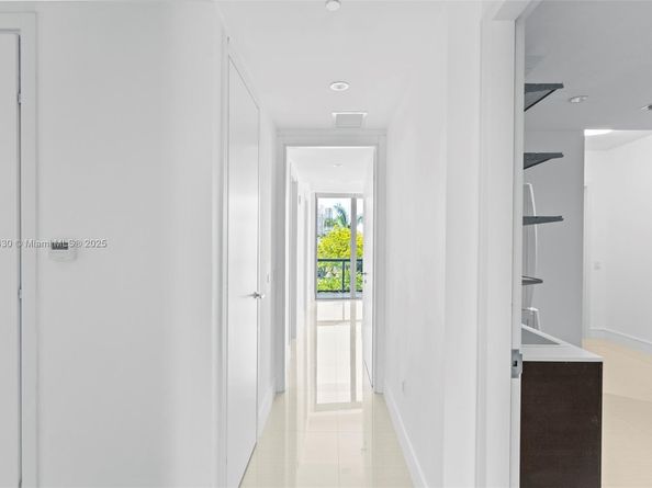 3250 NE 188th St 203, Aventura FL 33180