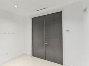 3250 NE 188th St 203, Aventura FL 33180