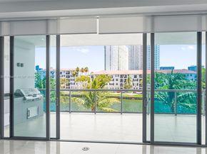 3250 NE 188th St 203, Aventura FL 33180
