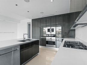 3250 NE 188th St 203, Aventura FL 33180