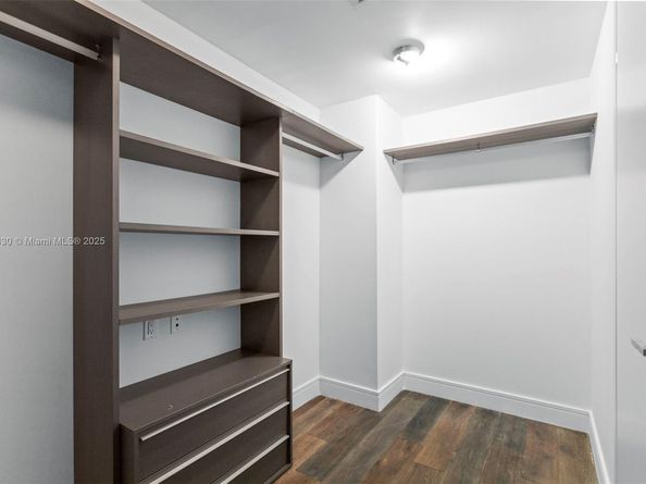 3250 NE 188th St 203, Aventura FL 33180