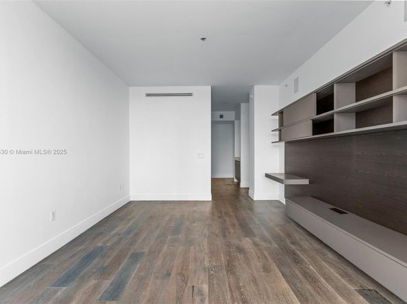 3250 NE 188th St 203, Aventura FL 33180
