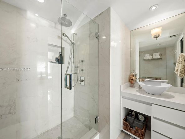 90 Alton Rd 3010, Miami Beach FL 33139