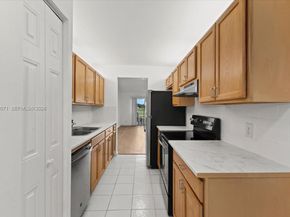 12701 SW 13th St 113F, Pembroke Pines FL 33027