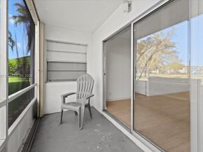 12701 SW 13th St 113F, Pembroke Pines FL 33027