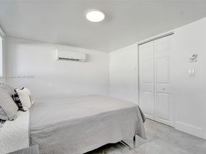 1906 SW 28th St, Fort Lauderdale FL 33315