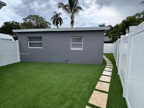 1904 SW 28th St, Fort Lauderdale FL 33315