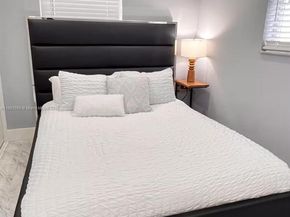 1904 SW 28th St, Fort Lauderdale FL 33315