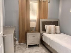 1904 SW 28th St, Fort Lauderdale FL 33315