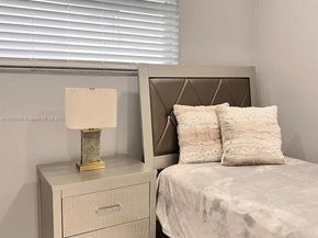 1904 SW 28th St, Fort Lauderdale FL 33315