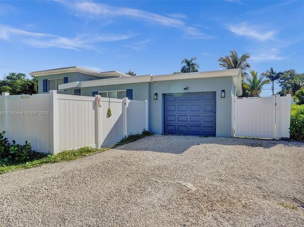 1906 SW 28th St, Fort Lauderdale FL 33315