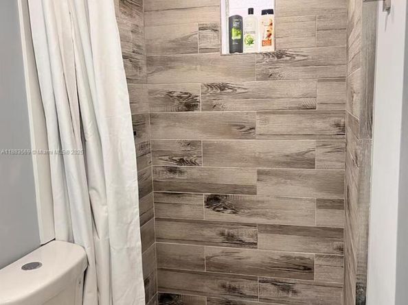 1904 SW 28th St, Fort Lauderdale FL 33315