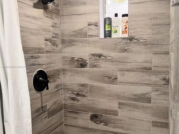 1904 SW 28th St, Fort Lauderdale FL 33315