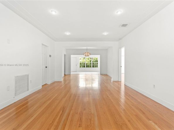 1307 Valencia Ave, Coral Gables FL 33134