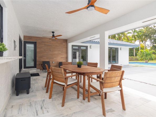 3850 SW 130th Ave, Miami FL 33175