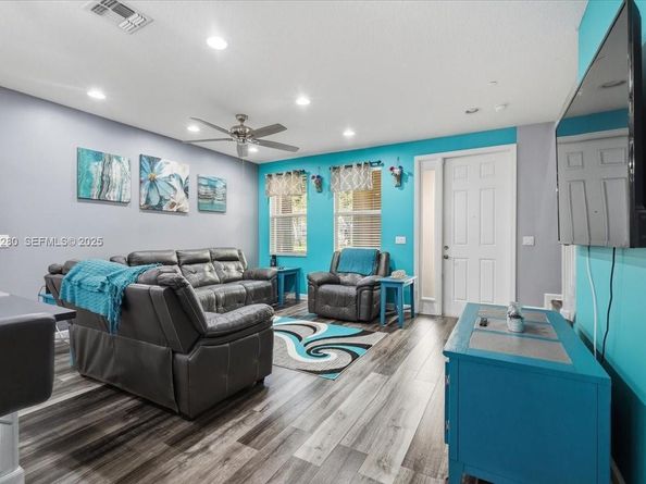 4126 Cascada Cir, Cooper City FL 33024