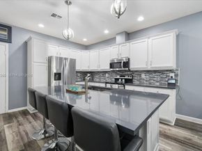 4126 Cascada Cir, Cooper City FL 33024