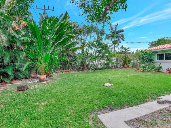 6285 Pine Ter, Plantation FL 33317
