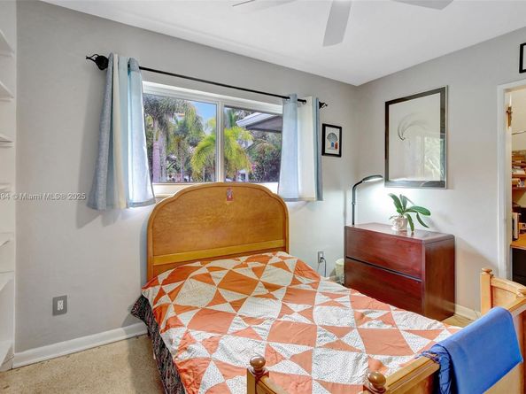 6285 Pine Ter, Plantation FL 33317