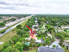 6285 Pine Ter, Plantation FL 33317