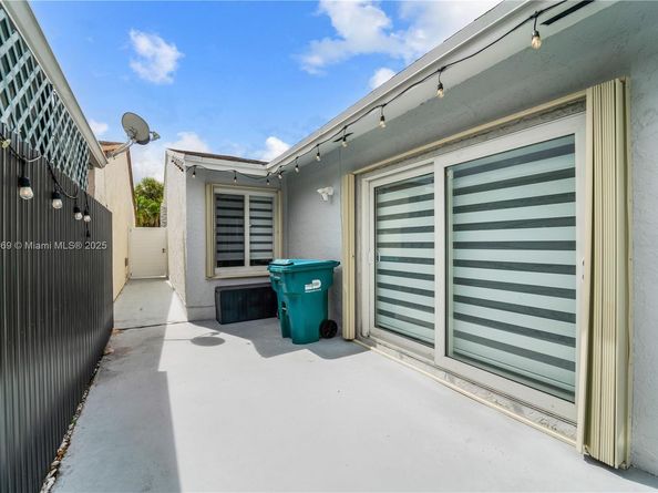 9746 SW 147th Ct, Miami FL 33196