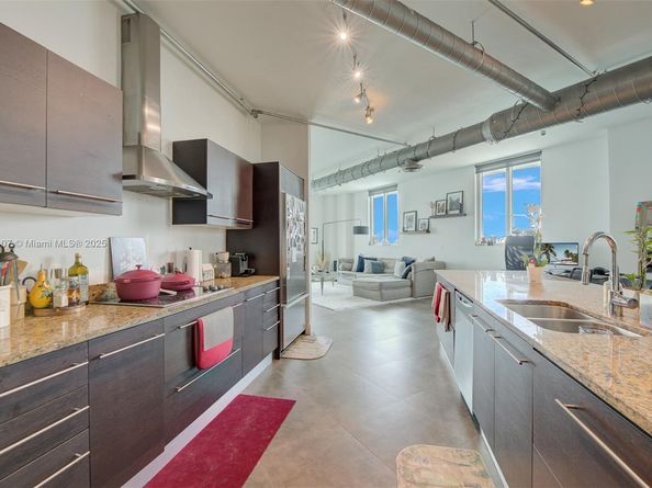 700 NE 25th St 1604, Miami FL 33137