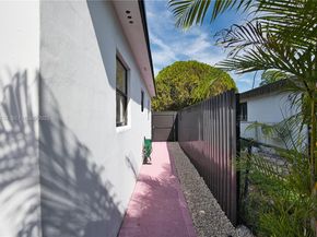 6424 SW 20th St, Miramar FL 33023