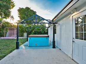 6424 SW 20th St, Miramar FL 33023