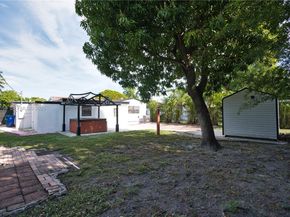 6424 SW 20th St, Miramar FL 33023