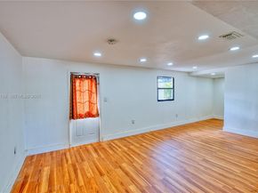 6424 SW 20th St, Miramar FL 33023