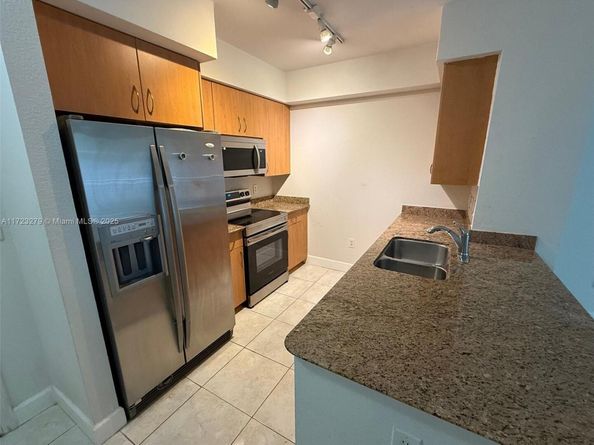 1830 Radius Dr 421, Hollywood FL 33020