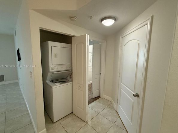 1830 Radius Dr 421, Hollywood FL 33020
