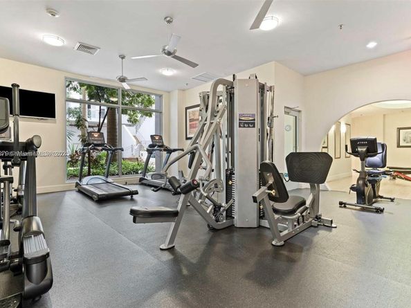 1830 Radius Dr 421, Hollywood FL 33020
