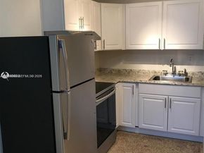 142 SW 18th Ave 9, Miami FL 33135