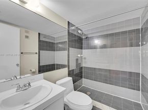 1100 NW 87th Ave 401, Coral Springs FL 33071