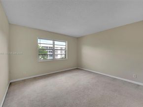 1100 NW 87th Ave 401, Coral Springs FL 33071