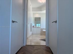 15051 Royal Oaks Ln 2601, North Miami FL 33181