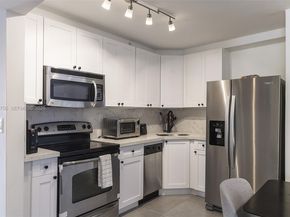 1035 West Ave 201, Miami Beach FL 33139