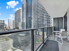 45 SW 9th St 1609, Miami FL 33130